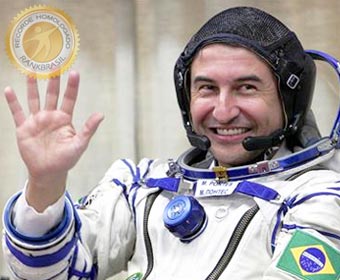 Resultado de imagem para astronauta marcos cesar pontes