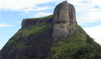 Pedra da Gávea é o maior bloco de pedras à beira mar do Brasil