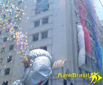 Carnaval 2013: máscara de Joaquim Barbosa é a campeã de vendas