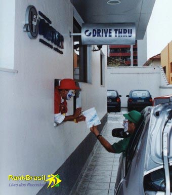 1° Drive thru recebimento de materiais biológicos