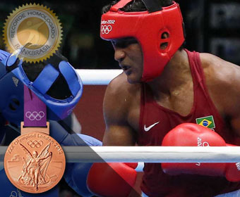 Homem ganha seis meses de licença-paternidade