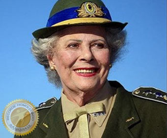 Bandeira verde amarela é hasteada em Londres