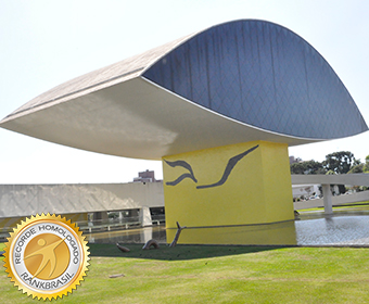 Maior monumento em forma de olho