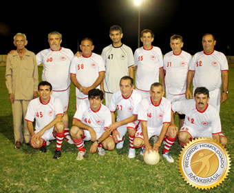 Primeiro time de futebol profissional formado por irmãos