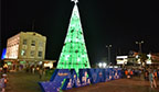 Maior árvore de Natal feita com garrafas pet