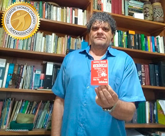 Livro com maior número de minicrônicas