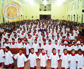 Maior número de coroinhas em uma paróquia