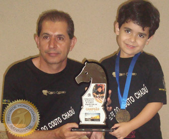 Mais jovem campeão de xadrez rápido sub 08 em torneio oficial do Brasil