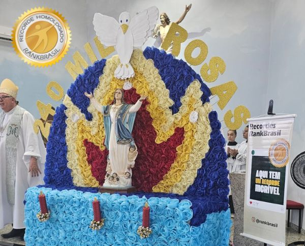 Maior número de rosas oferecidas à Nossa Senhora