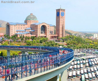 Santuário de Aparecida recebeu mais de 11 milhões de visitantes em 2012