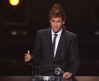 Neymar ganha prêmio de gol mais bonito de 2011